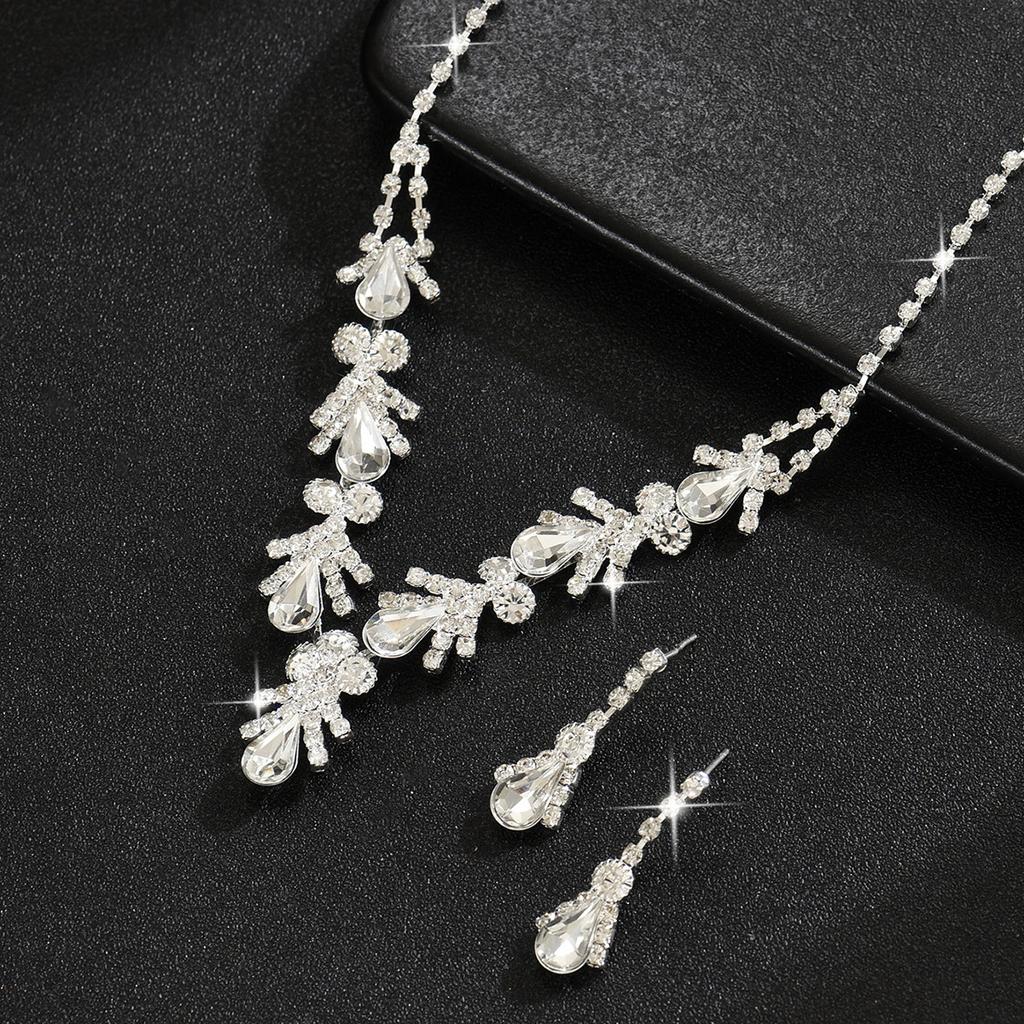Popular Accessories Delicate Crystal Rhinestone Necklace Earrings Dress Two-Piece Set