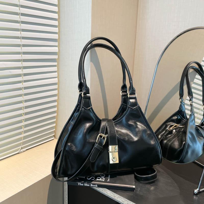 

Simple and high-end underarm bag women s new fashion handbag versatile commuter shoulder handbag чорний