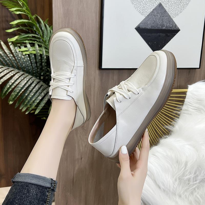 Fashion Top Layer Cowhide White Shoes for Women 2025 New Soft Soled Soft Faced Le Fu Mom Shoes Flat Shoes