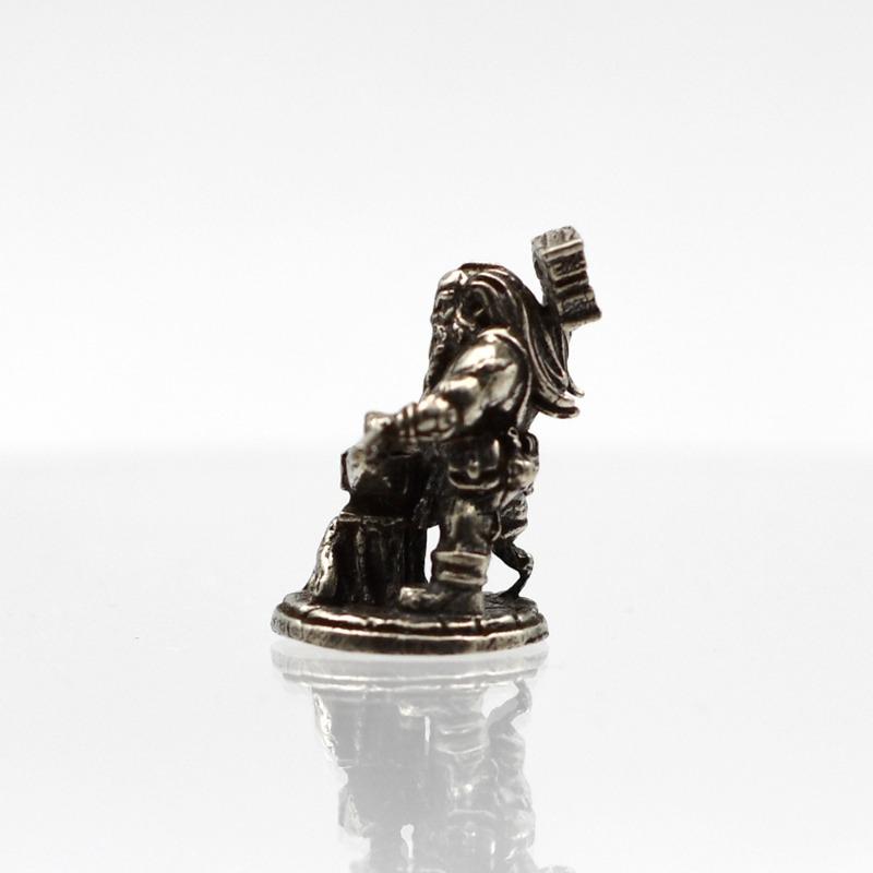 1PC Dwarf Legion Axe Soldiers Models Toy Figurines Miniatures Metal Copper Mens Gifts Desktop Ornaments Decorations