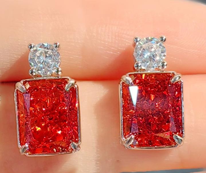 Temperament Seiko Quadratisches Ring-Set Premium Parfümflasche Hochkarätiger Diamant Eisblumenschliff Halskette Ohrringe Damen