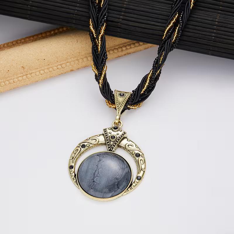 Classic Handmade Bohemian Pendant Necklace, Jewelry Accessories That Can Be Worn In All Seasons for Parties and Festivals