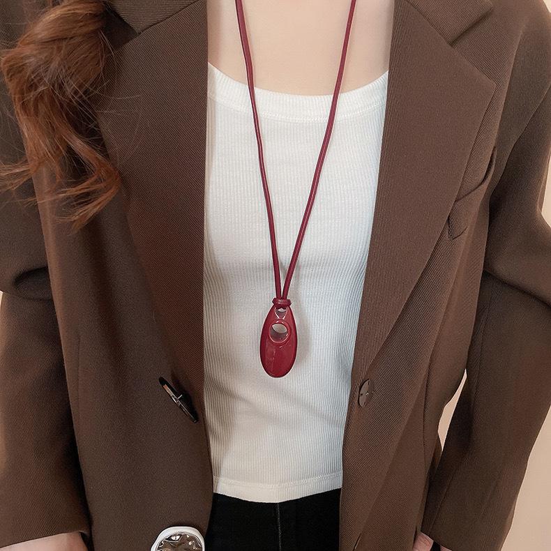 South Korean Niche Burgundy Lambskin Necklace with Sunflower Heart Pendant