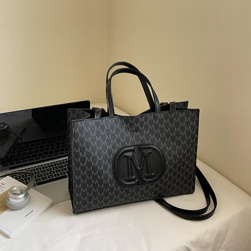 Pu fashionable large-capacity tote bag niche autumn and winter new shoulder handbag bag large-capacity women s bag tide чёрный