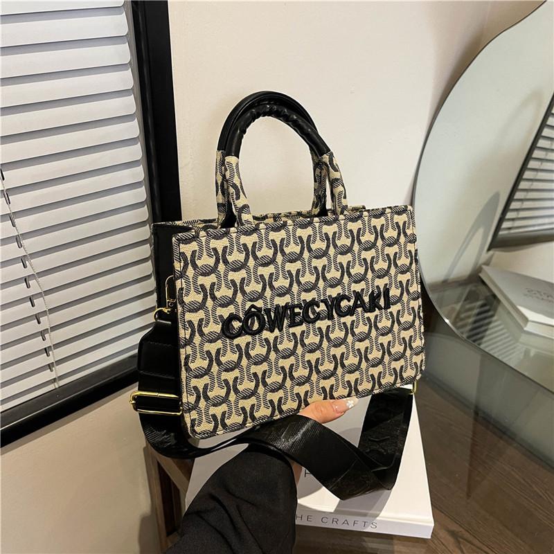 New street photography mix and match contrasting color tote bag portable shoulder messenger trendy women's bag