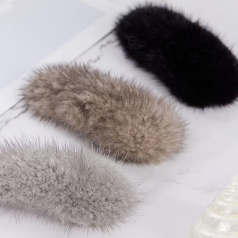 LALA Natural Mink Fur Snap Pin