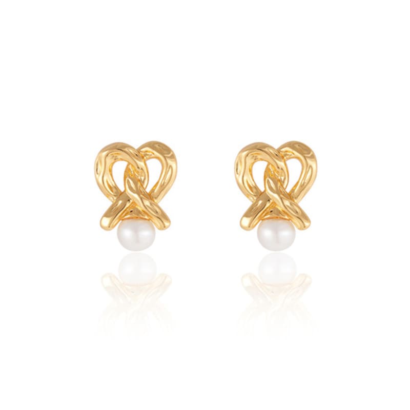 comelico atelier Pretzel Pearl Earrings