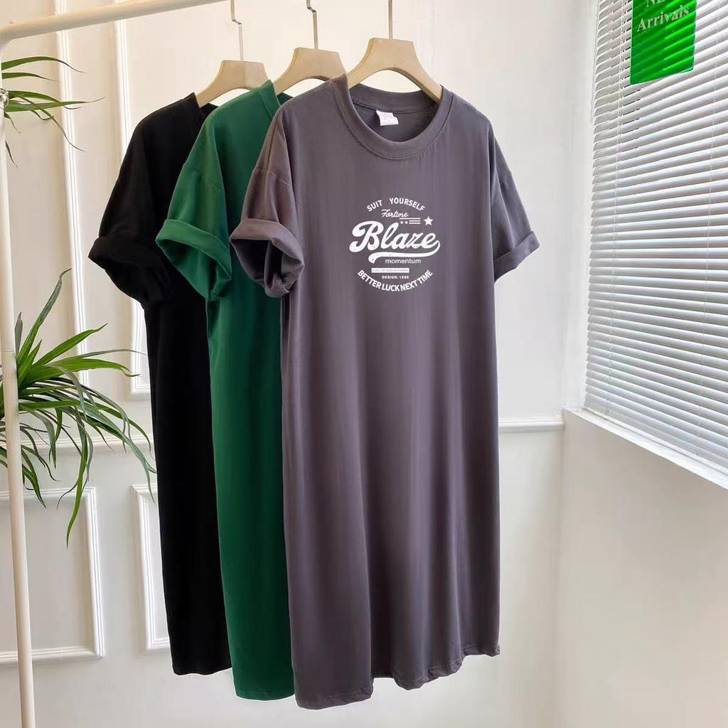 A Plus-size Korean Style T-shirt Dress for Women, A Summer Petite Dress That Covers The Belly and Makes One Look Slimmer, with A Slit Long Skirt