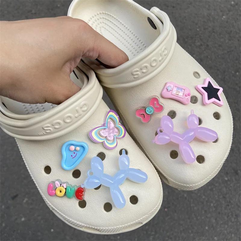 1Set Cute Cartoon Shoe Charms Set Cute Balloon Dog Chain Buckle Child Shoes Decorations Creative DIY 3D Shoe Accessories