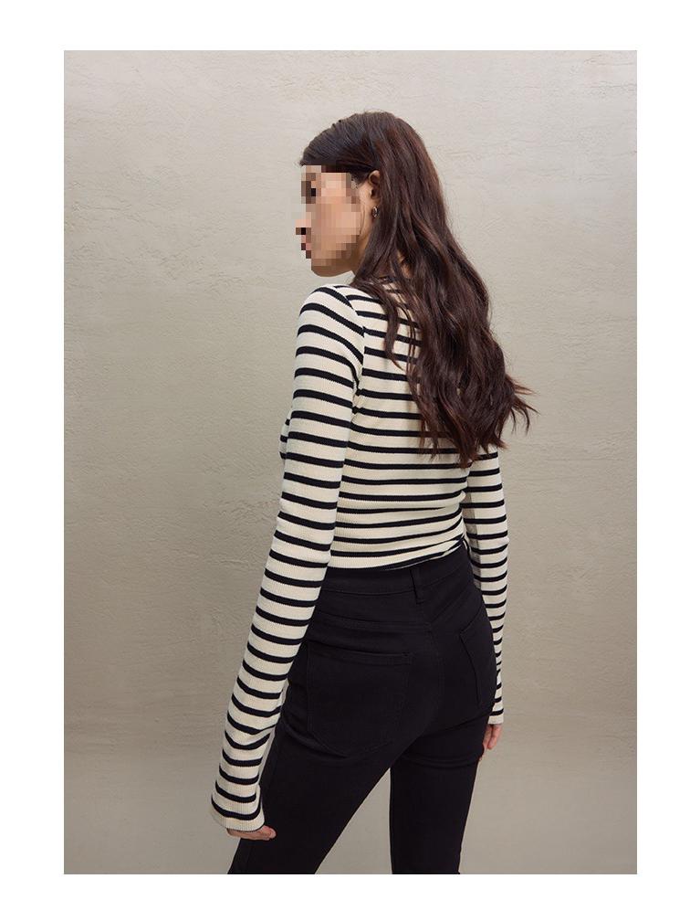 Women's Slim Fit Contrast Stripe Long Sleeve Knit Top for Autumn/Winter 2023