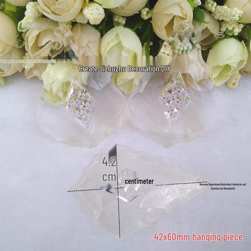 

Handmade Acrylic Maple Leaf Beaded Pendant for Indoor Decoration
