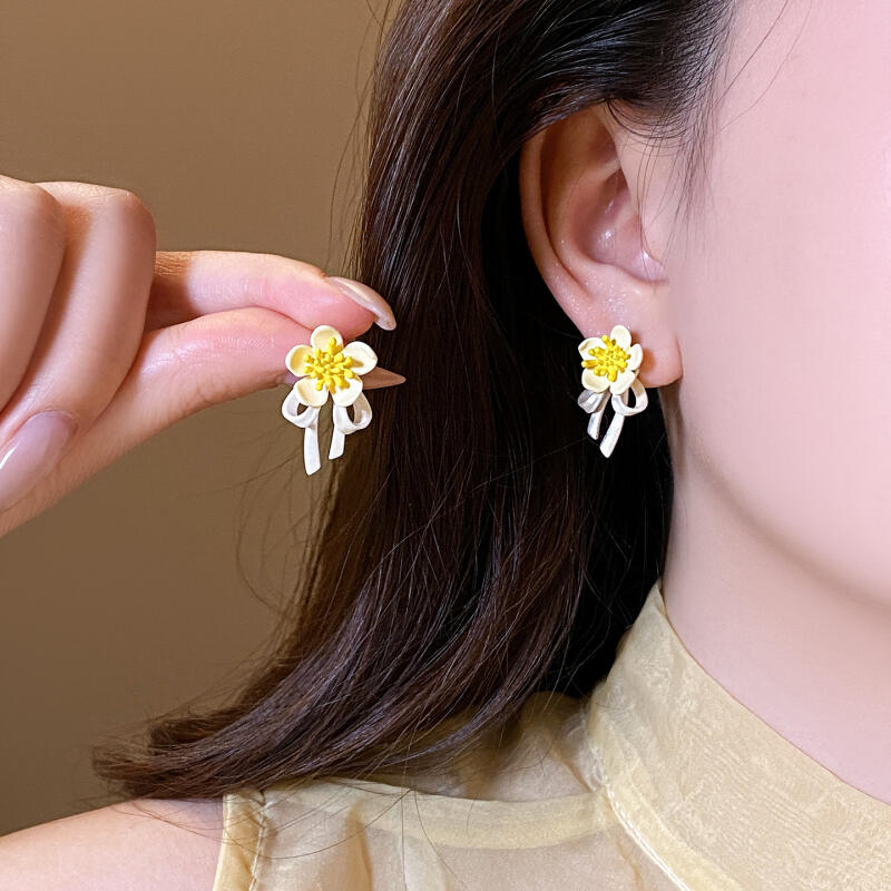 Sweet Cute Yellow Flower Bow Knot Drop Earrings for Women Girl 2026 Vacation Style Fresh Petal Stud Earrings Jewelry Accessories
