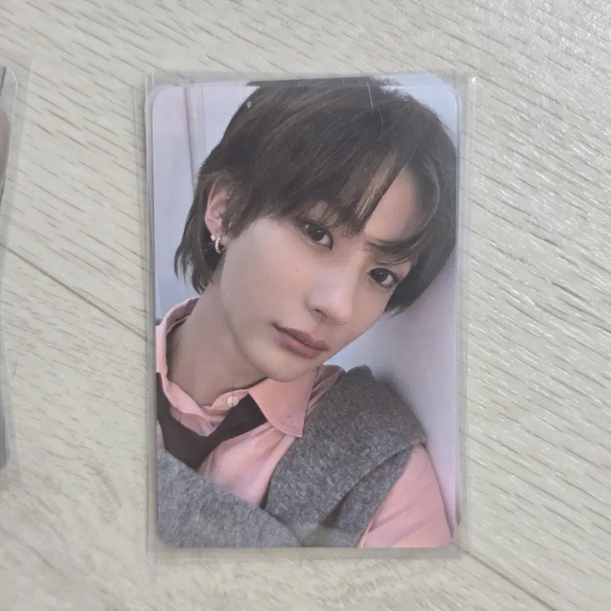 

Riize Chanyoung Everline Fansign Unreleased Photocard Riize
