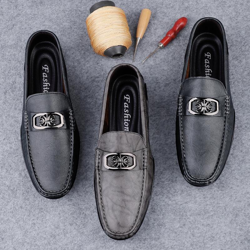 Spring and Summer Men's Doudou Shoes Driving Shoes Low-top Pure Black Leather Surface Metal Trim Foot Cover Large Size Casual Shoes Small Leather