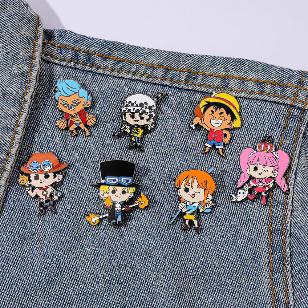 Cartone animato giapponese ONE PIECE distintivo metallico Luffy Ace Re dei Pirati smalto spilla smaltata spilla