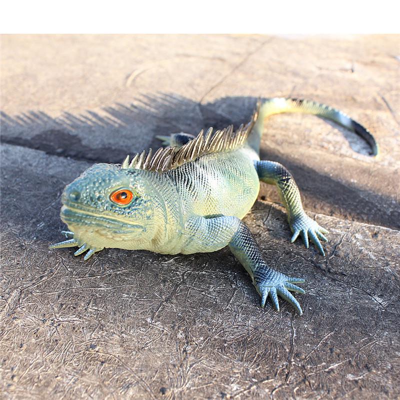 Kids' Educational Squeaky Lizard Science Toy: Fun & Interactive Gift