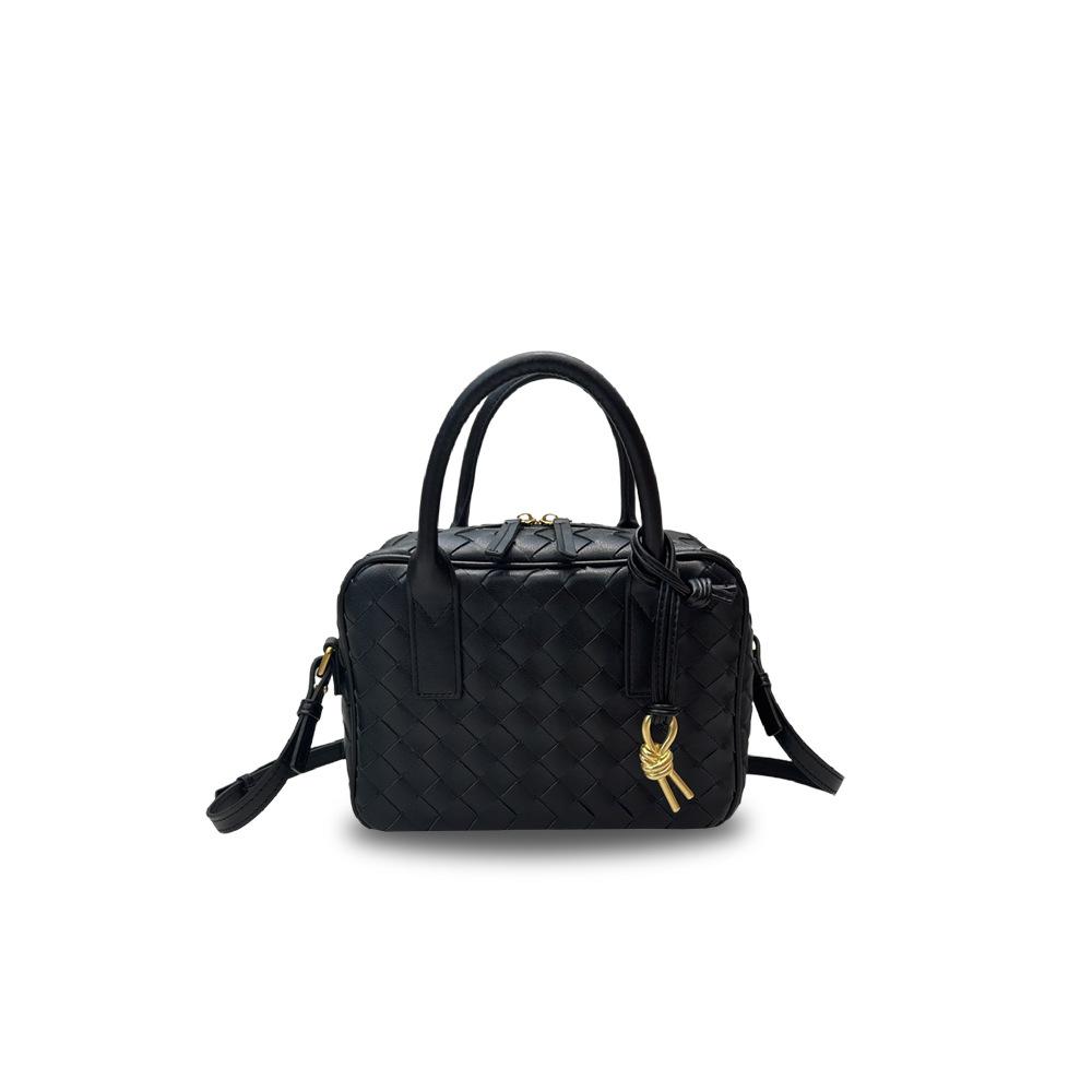 2025 Cross-border leather woven bowling bag, foreign trade explosion, cowhide small square bag, portable messenger shoulder bag, female