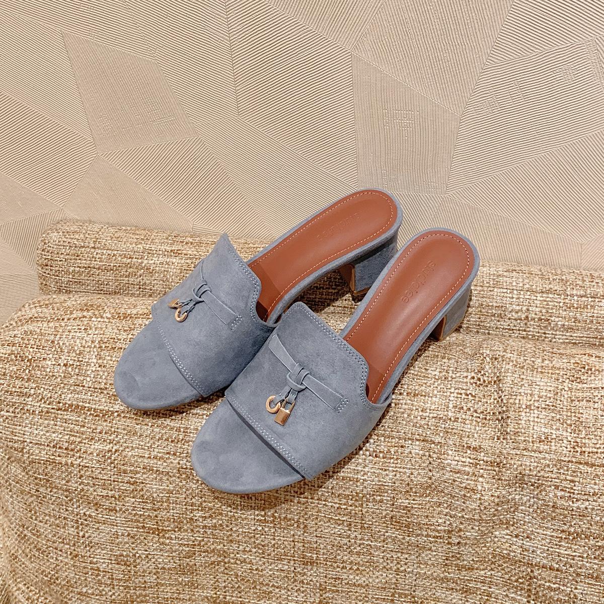 

Grape mother same loose old money fringed lock versatile word with thick heel sandals round head versatile high heel slippers 35 синий