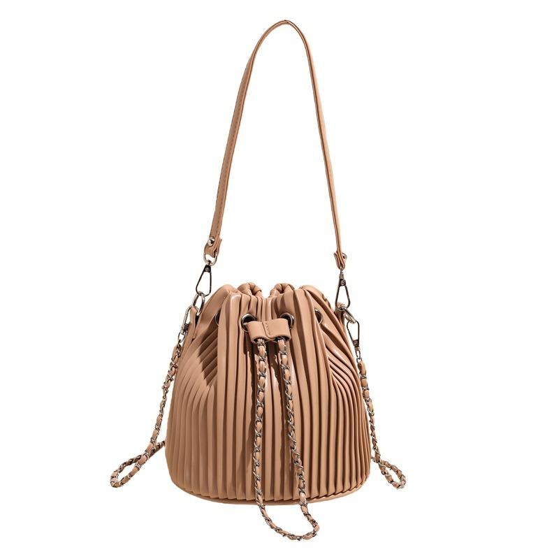 Niche Spring and Summer New Trendy Chain Small Fold Portable Bucket Bag Fashionable Shoulder Messenger Women's Bag