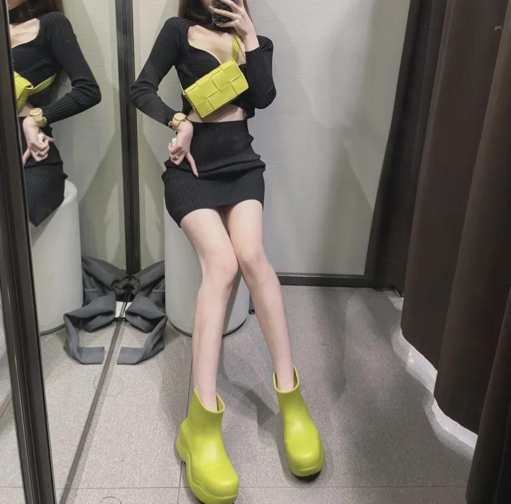 Trendy Cowhide Mini Woven Waist & Shoulder Messenger Bag - Unisex