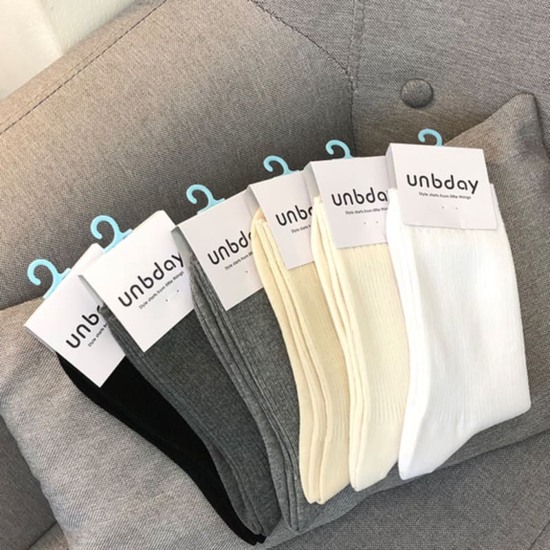 UNBDAY Women's 2-1 Gold Color Socks