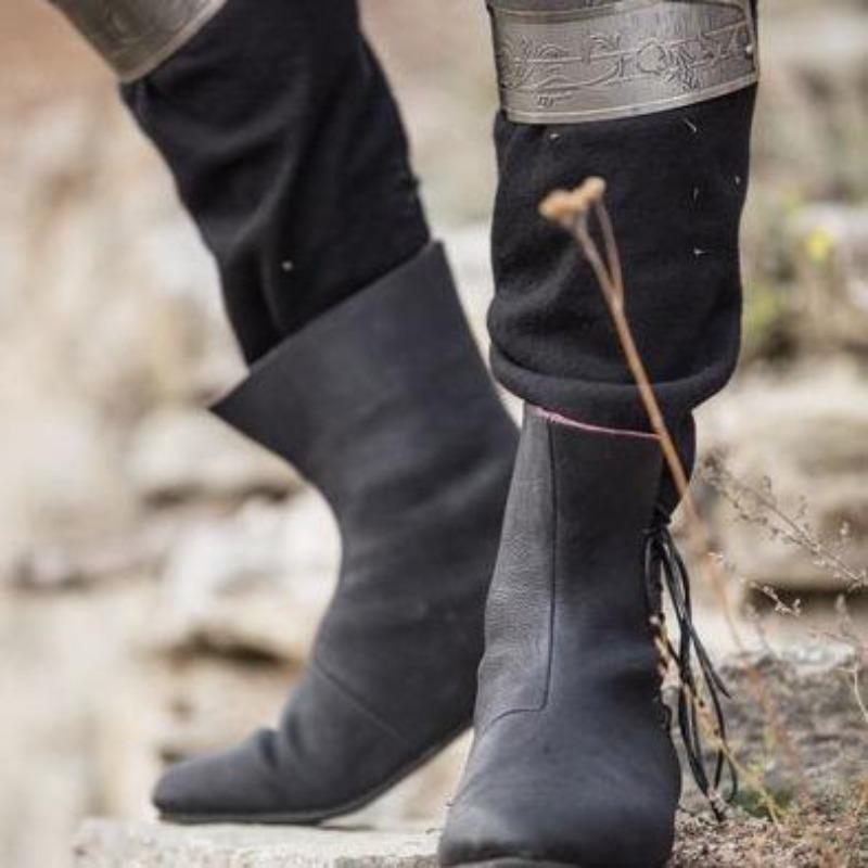 Spring and Autumn Pointed Head Medieval Men's Leather Lace-Up Martin Boots Flat Large Size Men's Shoes