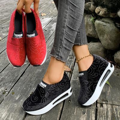 New Large-sized Loafers for Women, with A Round Toe and Thick Soles, Are Casual and Versatile Single Shoes