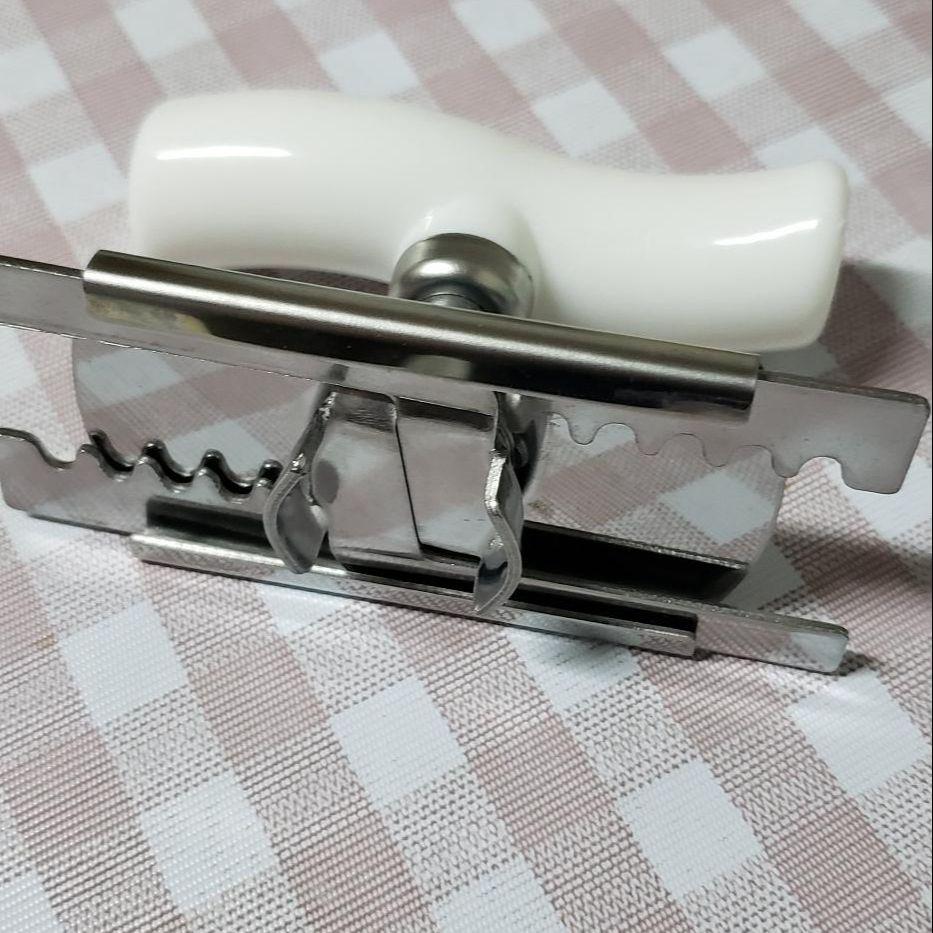 Can Tools Lid Cap Opener Easy Gadget Manual Can Jar Opener Adjustable Stainless Steel Lids Off Bottle Twist