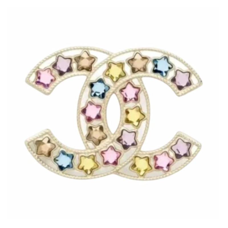 

CHANEL [25P Spring and Summer] Star Inlay - Brooch, Men and Women Couple Style, Gold золотой