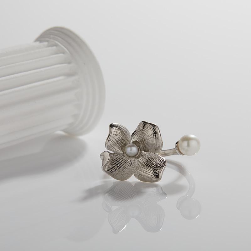 Niche Design Flower Pendant S925 Sterling Silver Inlaid Natural Freshwater Pearl Necklace Women'S Set Xiaohongshu Earrings