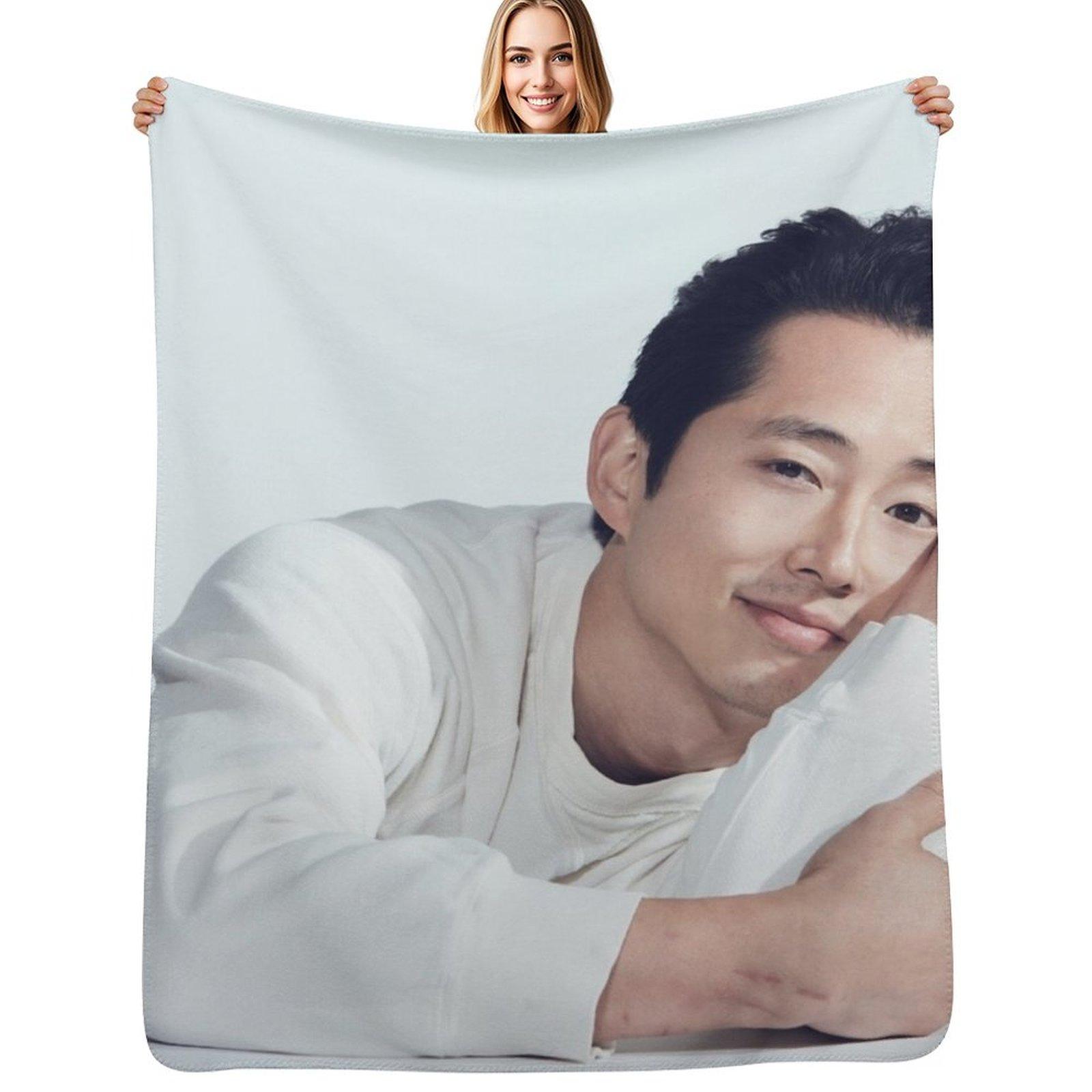 Steven Yeun Throw Blanket Soft Plush Blanket as Housewarming Gift Size: 75*100cm, Weight: 230 GSM