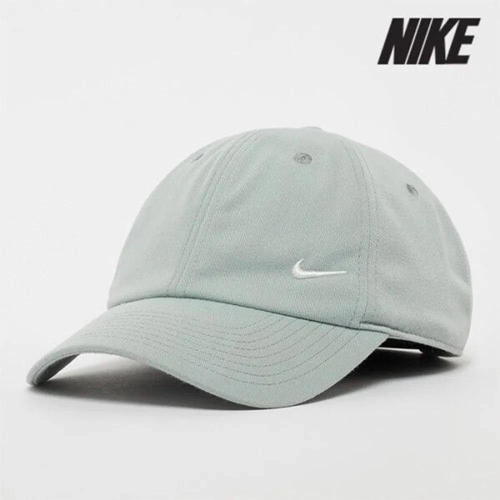 Cap /W3- FZ5698-002 / Club Unstructured Cap FREE
