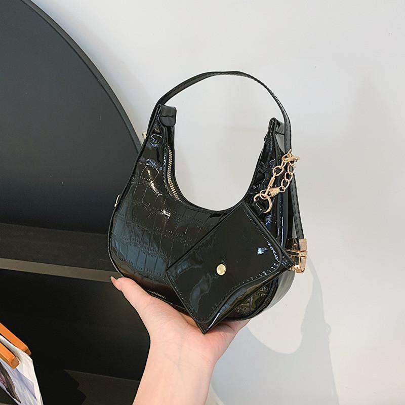 

Trendy Street Style Crescent Tote Bag With Soft Texture Ideal For Everyday Use чорний