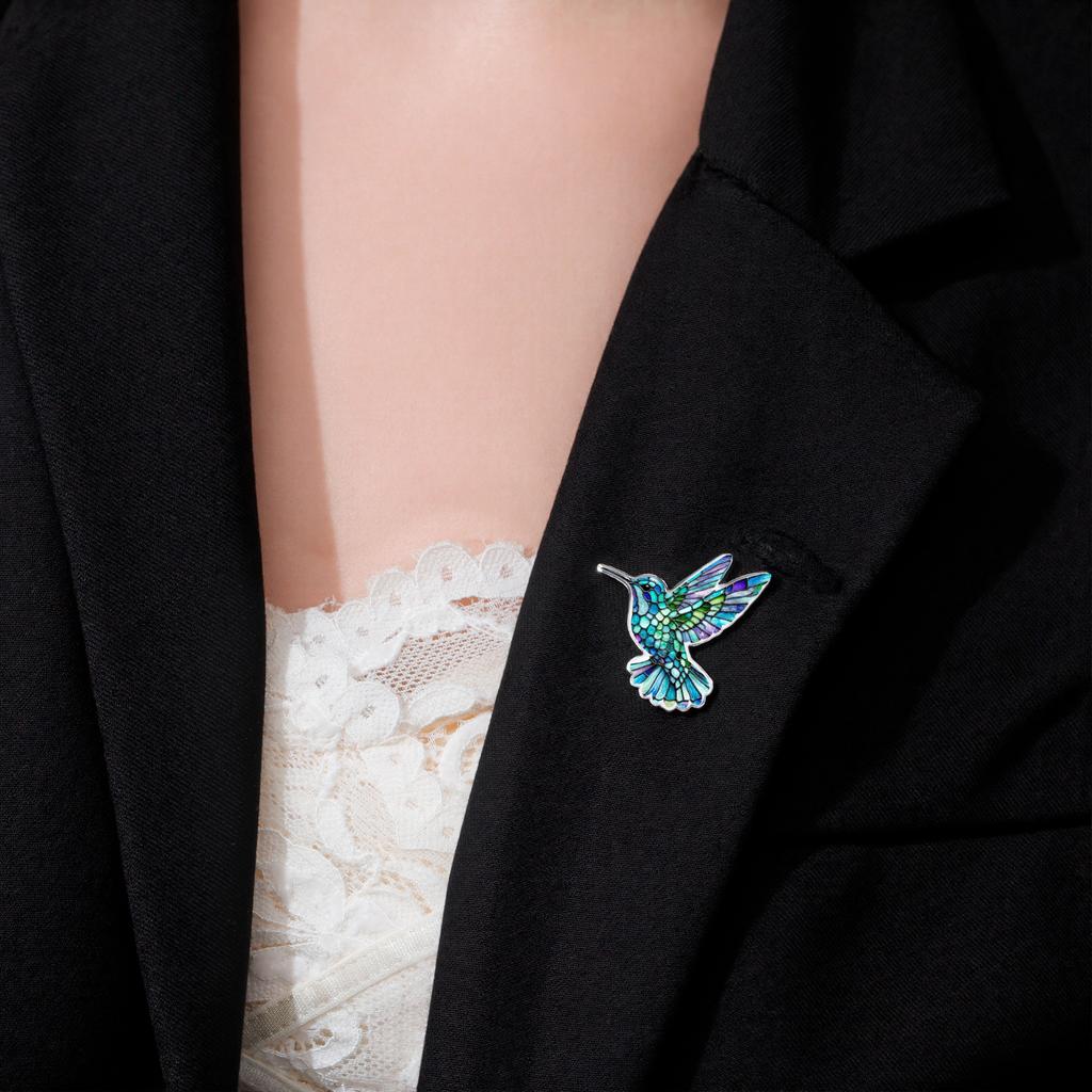 Hummingbird Lapel Pins for Women Stainless Steel Bird Brooch Metal Pins Backpack Badges Jewelry Birthday Gift 2026 Wholesale