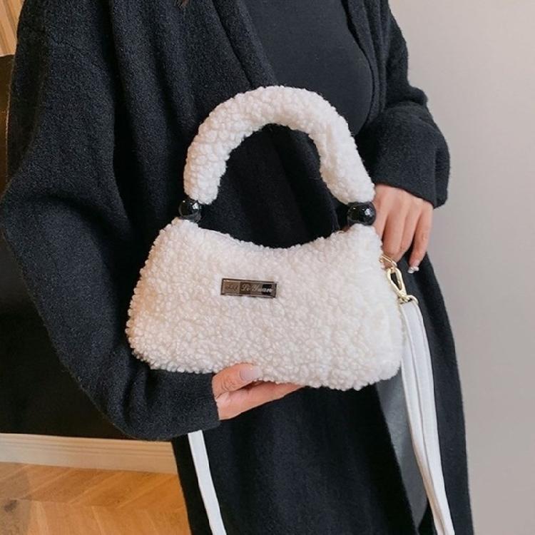 Plush Handbag Soft Warm Shoulder Bag Everyday Companion for Fashion Enthusiasts