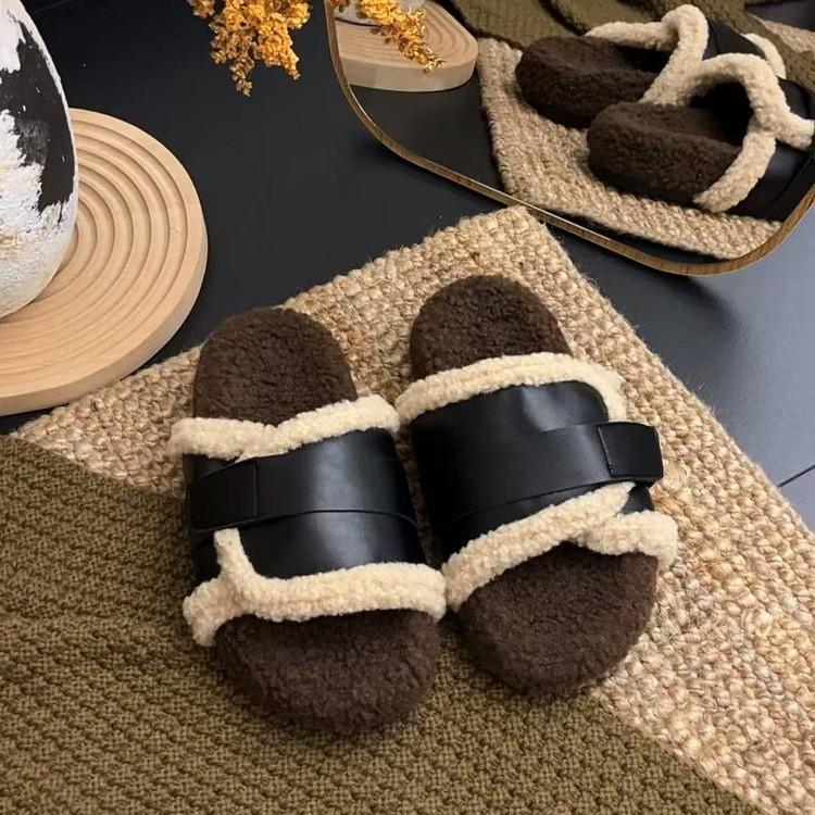 Fashion Fashion Slippers Women Thick Bottom Belted Slip-On Shoes High-End Feeling New 2025 Style Rubber Surface Fashionable