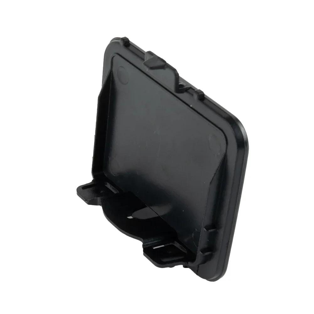 1 Stück Für BMW E60 M Sport Zierleiste - Abschlepphakenabdeckung Stoßstange vorne 51117897210 Teile Zubehör Schwarz Platzierung vorne