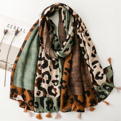 Damen Retro-Schal, dicker grüner Seidenschal mit Leopardenmuster, warmer Schal mit Fransen, Zubehör