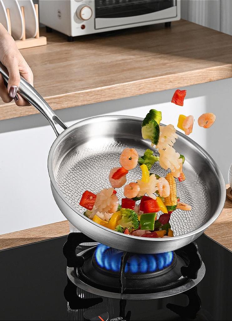Padella Piatta in Titanio: Non rivestito, Antiaderente, Rimovibile, Compatibile con fornelli a gas, Realizzato in lega di titanio. Perfetto per Bistecche e Cucina Casalinga.