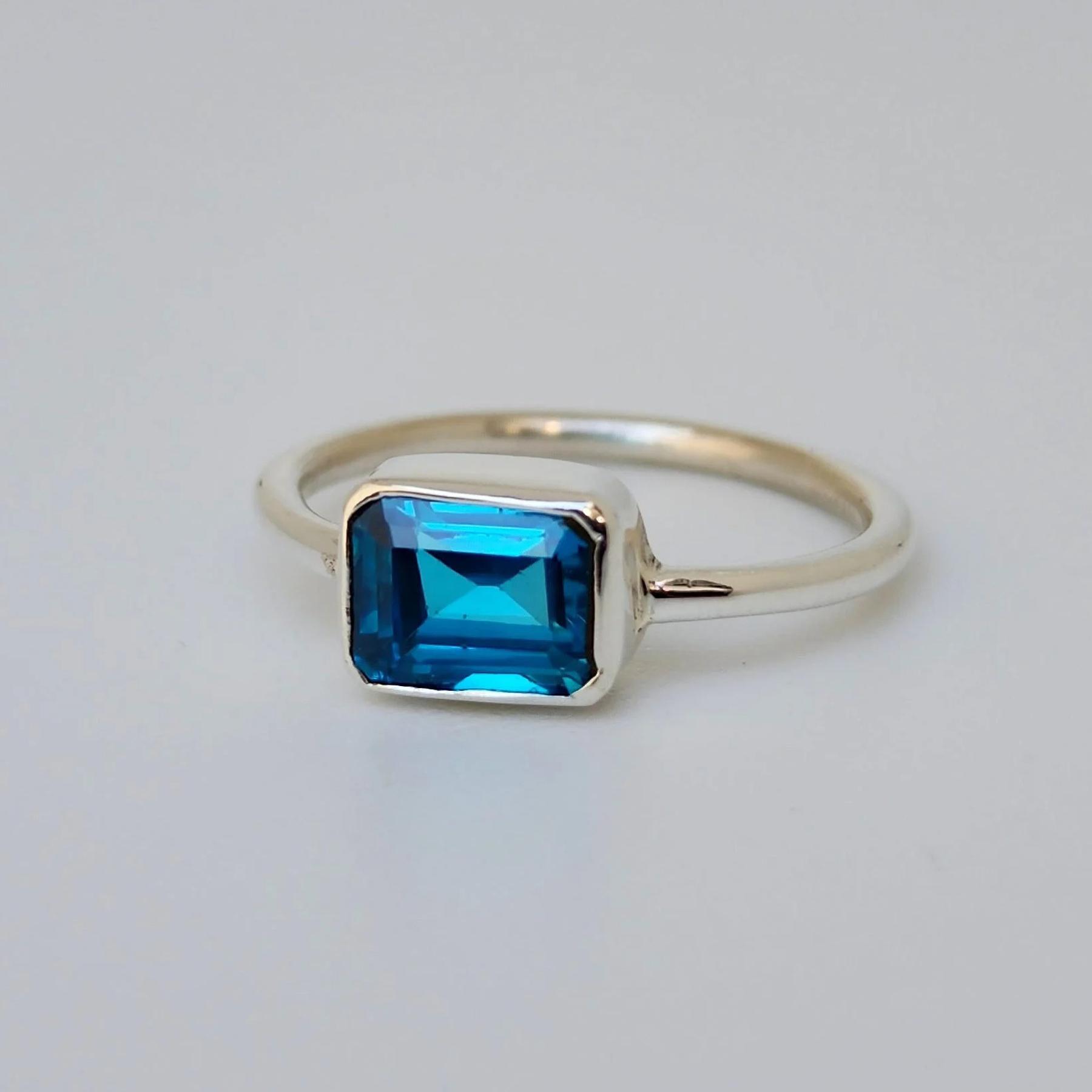 

Cushion Cut Neon Blue Tourmaline 925 Sterling Silver Ring Jewelry, Handmade Artisan Gift Ring Jewelry 10 срібний