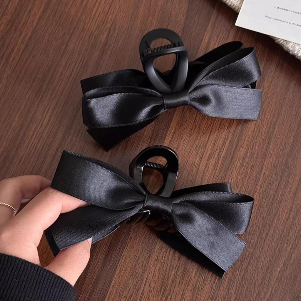 Hepburn-Style Black Double-Sided Bow Shark Hair Clip for Women