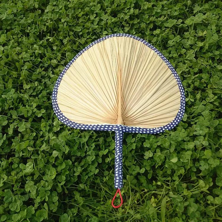 Summer Large Palm Leaf Fan, Banana Leaf Fan, Sunflower Fan, Traditional Hand-Woven Fan for the Elderly, Mosquito-Repelling, Cooling, Barbecue