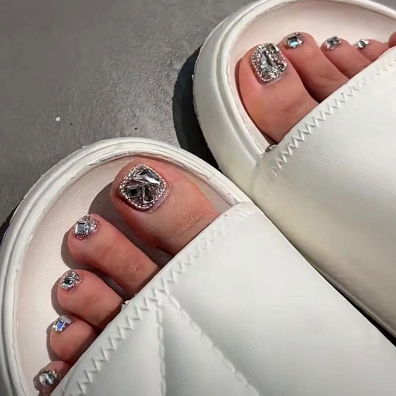 

2025 Summer Press-on Toenails: High-End Influencer Nail Art Stickers