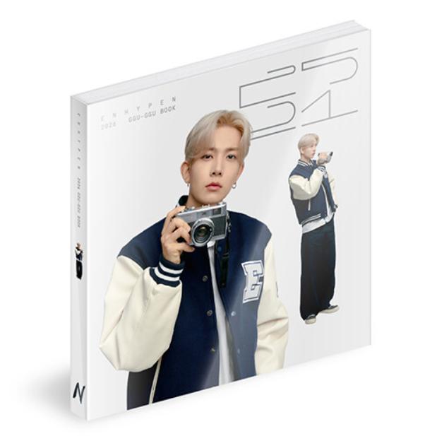 [Forhåndsbestilling] ENHYPEN 2026 GGU GGU BOK – Offisiell MD (7 Medlemmer)