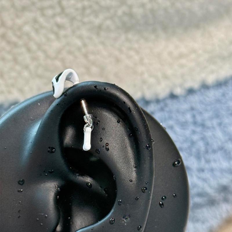 1Pcs Cute Dog'S And Cat'S Ear Shaped Ear Bone Nail Sweet Cool Stud Earrings For Women Trendy Body Piercing Accessories