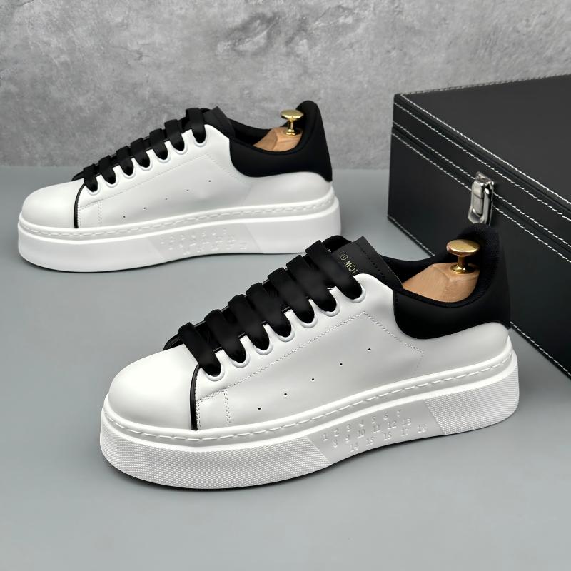 Men 's Casual Four Seasons Fashion Skateboarding Students Comfortable Sneakers Boys Trending Soft Sole Breathable Shoes