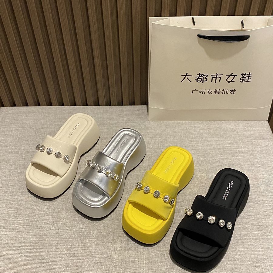 2025 New One-word Slippers for Women's Summer Outer Wear Muffin Heightening Sandals Platform Rhinestone Beach Cool Slippers for Women's Outer Wear
