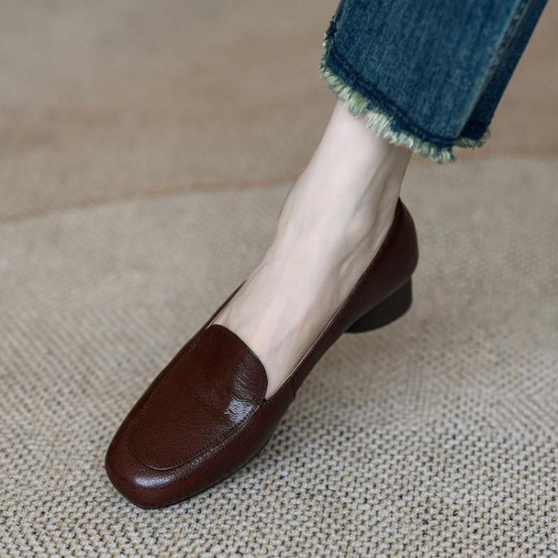 Soft Sole Medium Work Shoes Leather Shoes Casual Spring New Doudou Women's Shoes Shallow Mouth Single Shoes
