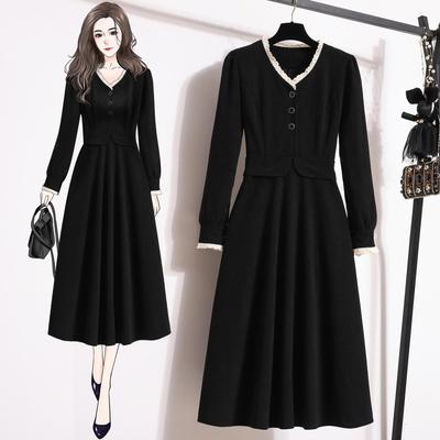 Große Damen-Dicke-MM-Kleidung im Herbst und Winter im neuen Hepburn-Stil innen und außen, damit Sie schlank aussehen. Mittellanges, gefälschtes zweiteiliges Kleid