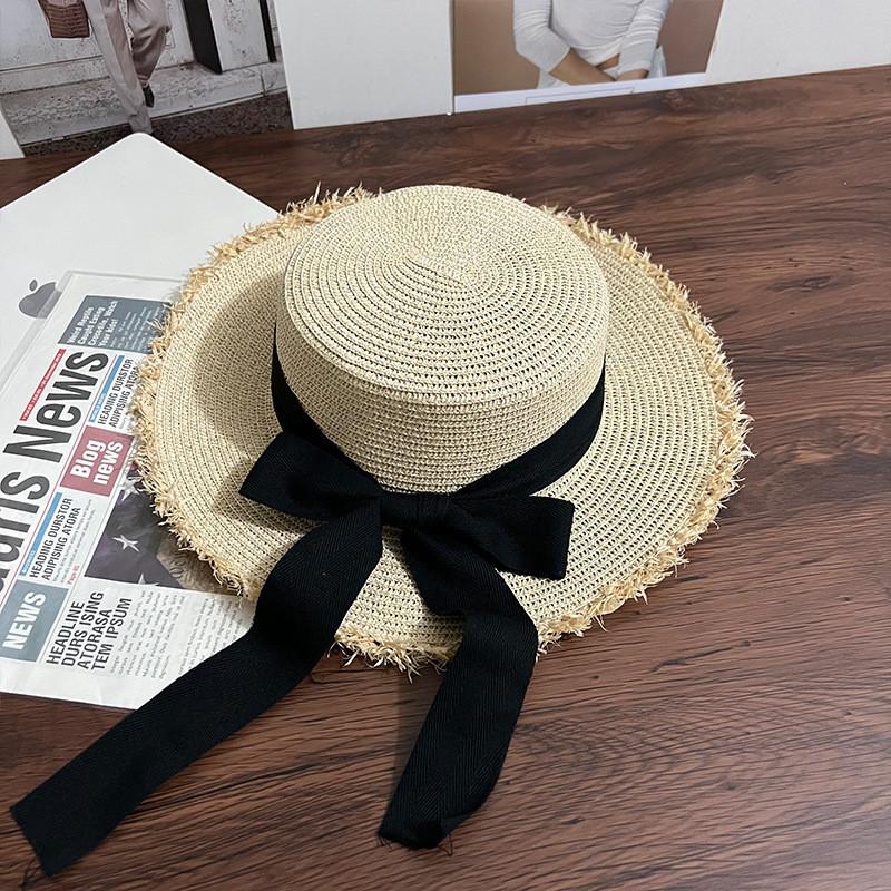 Sommer Frische Runde Oberseite Strohhut Damen Strandurlaub Sonnenhut Schmetterlingsknoten Binden Sonnenschirmkappe